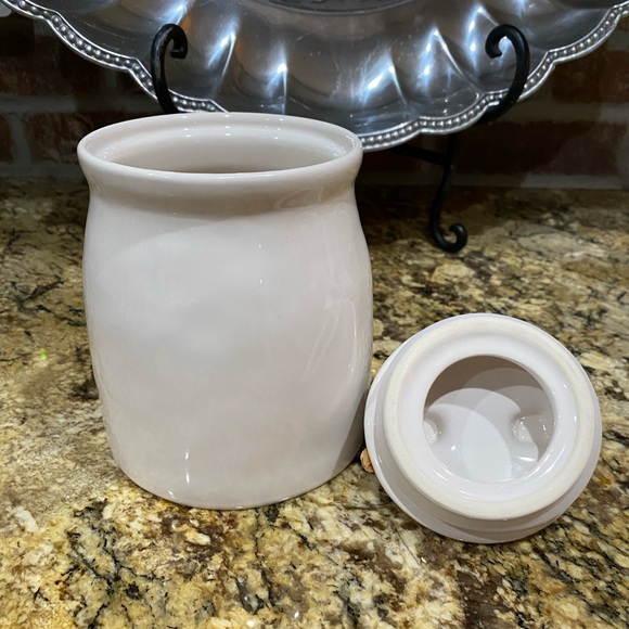 Rae Dunn Farmline Collection MOO cow canister  - Never used Brand new - Picture 7 of 13